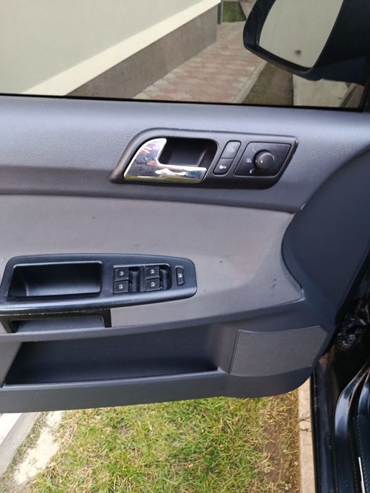 Эконом автомобіль