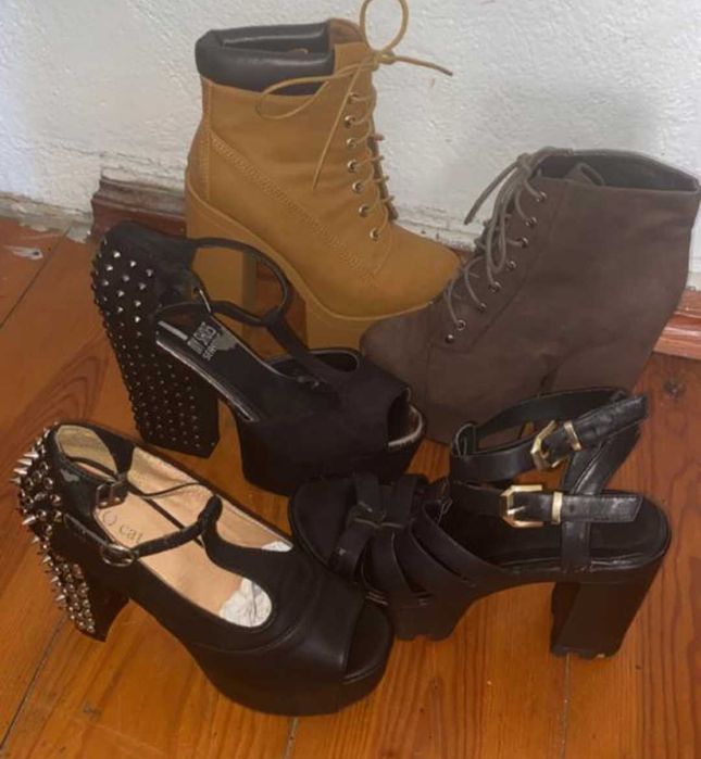 5pares de botas e sapatos