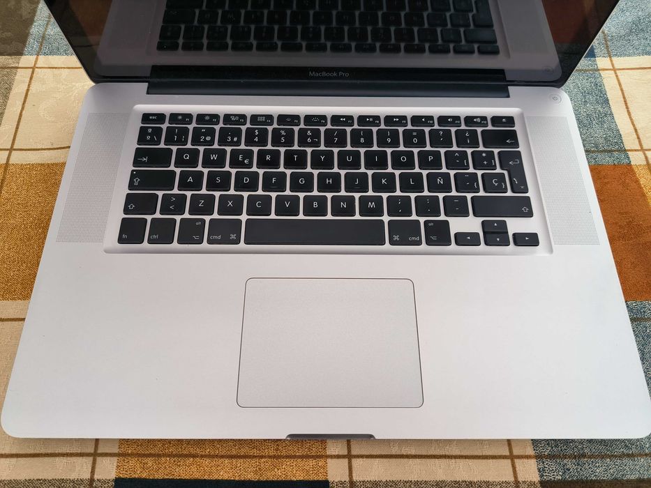 Apple Macbook Pro -Atualizado - ler