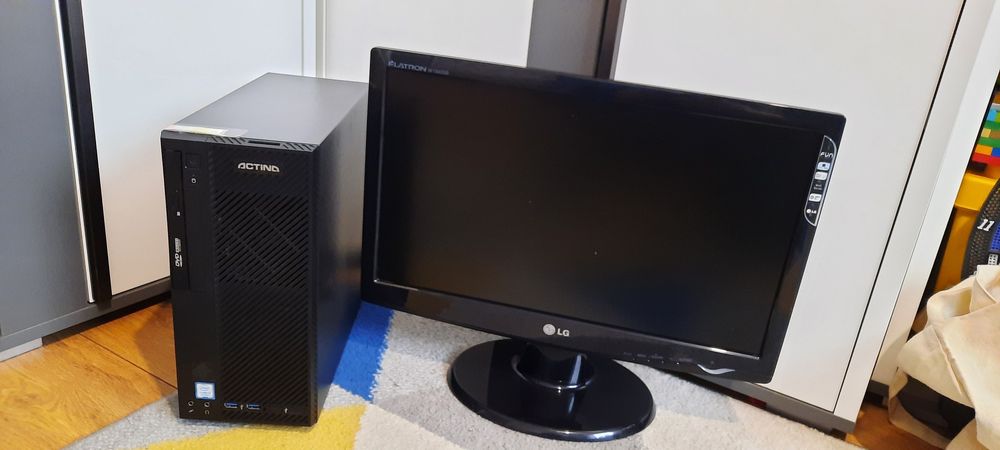 Komputer stacjonarny