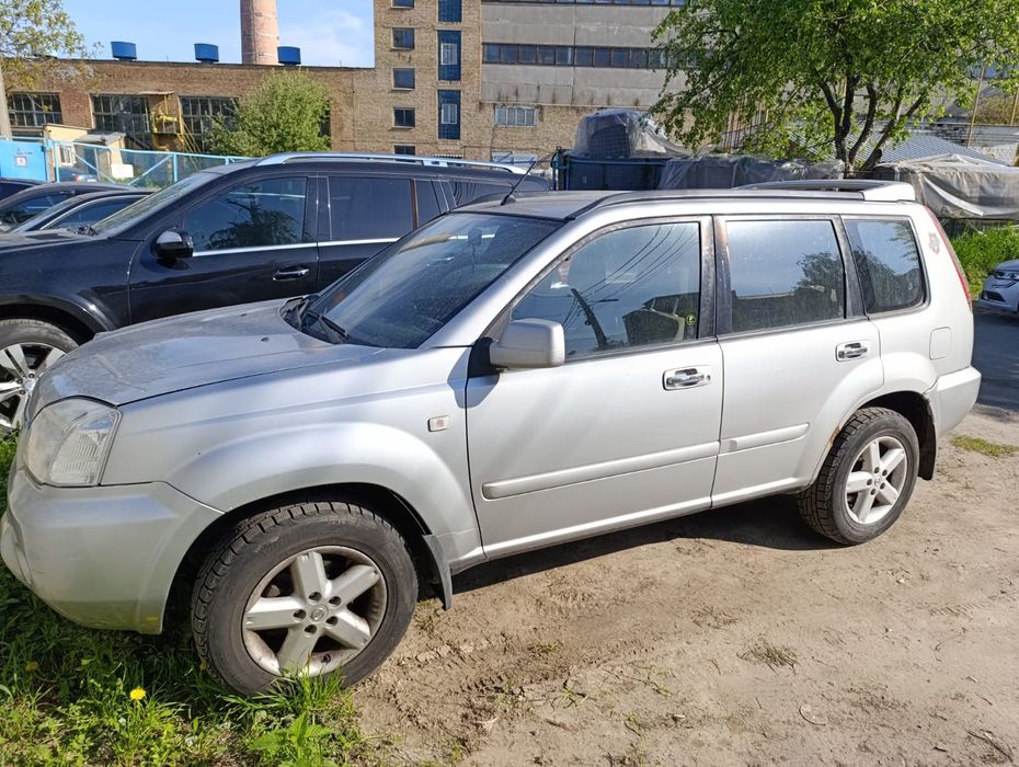 Nissan X-Trail 2004 p.в  2.2 дизель 6ти ст. Механічна кпп
