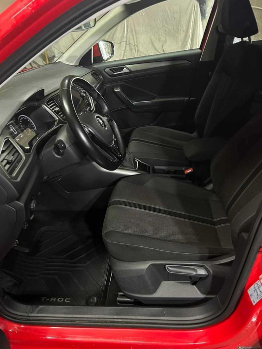 VW T-Roc 2020 czerwony