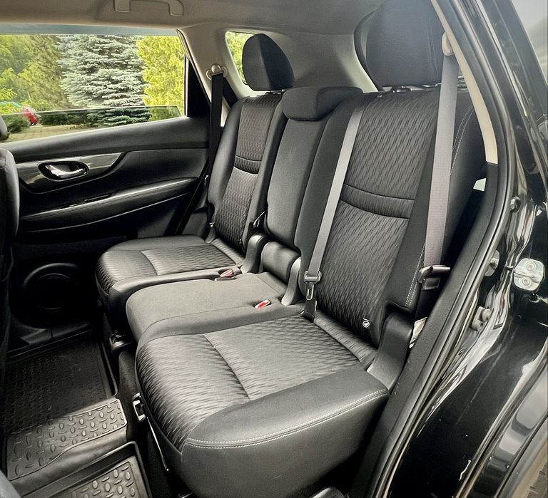 Продам Nissan Rogue.