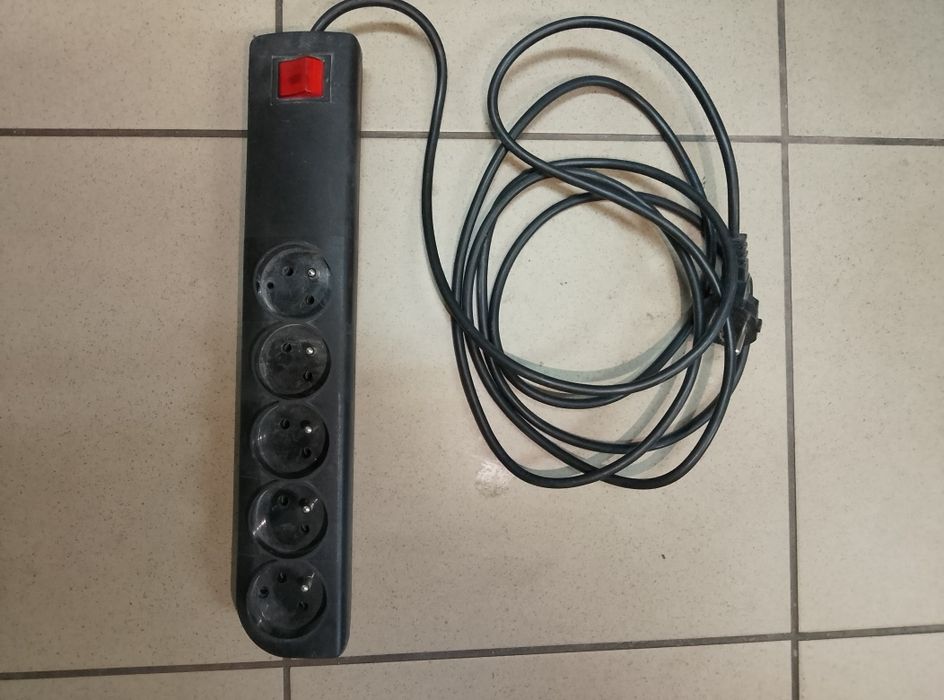 Listwa zasilająca przedłużacz rozdzielacz Elgotech na 5 gniazd 3m