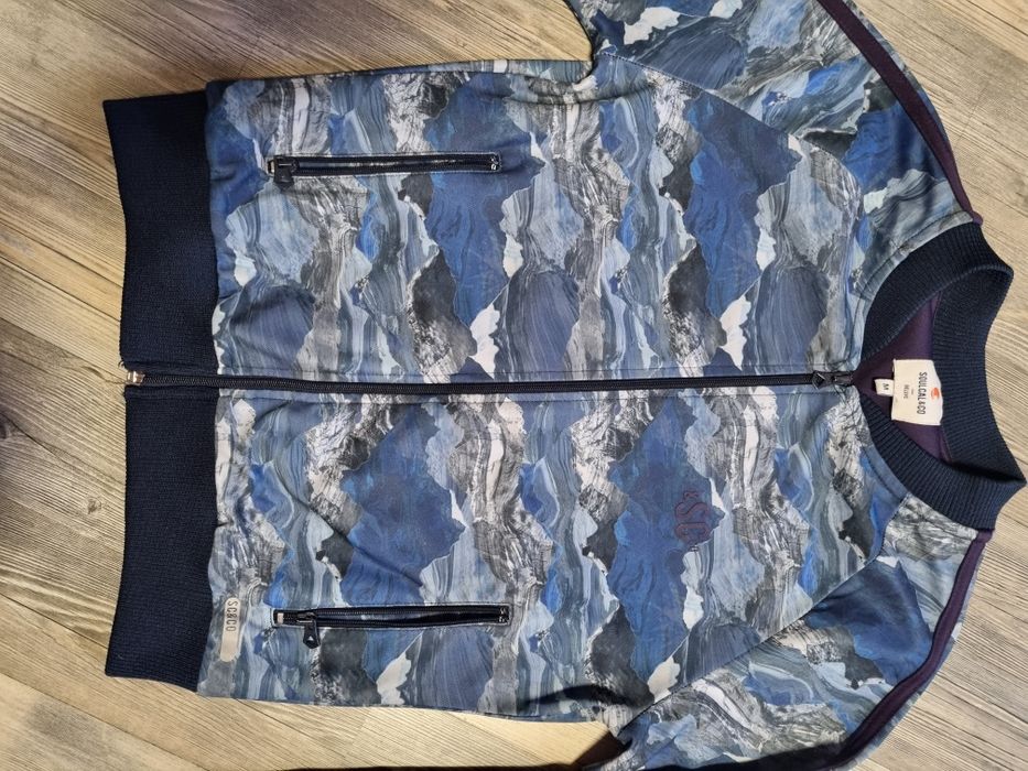 Бомбер кофта ветровка