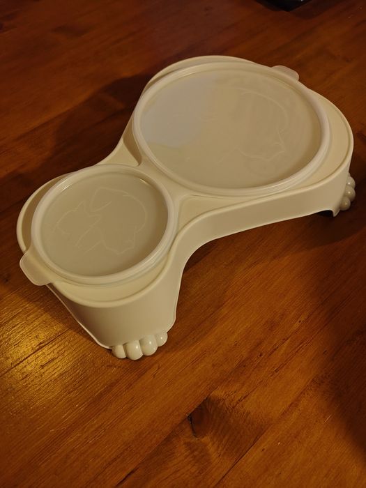 Miska na karmę dla kota lub psa