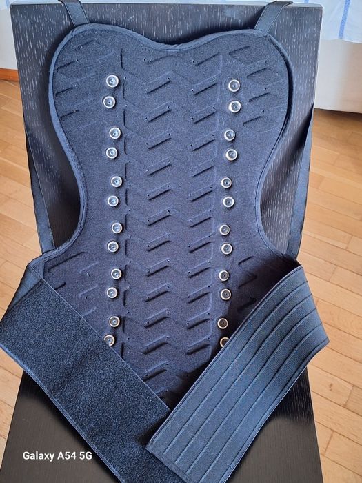 Protetor de coluna moto Modeka - Semi-Novo