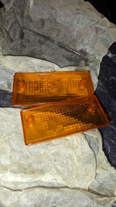 Комплект стекло подфарников поворотов жёлтое ваз 2101, 21011 СССР