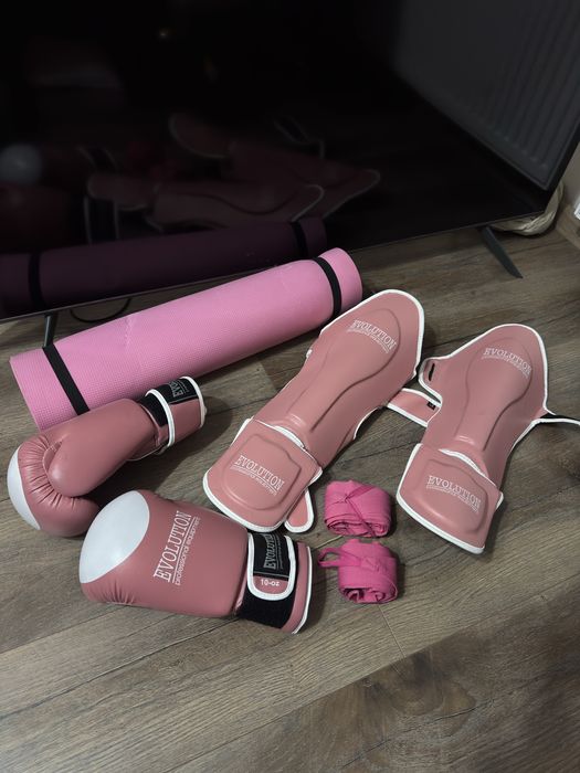 Zestaw do kickboxingu / MMA / Sporty walki. Okazja