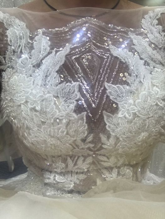 Весільна сукня колір бежевий молочний