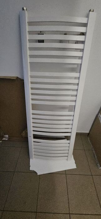 Grzejnik łazienkowy drabinka 145x55  bialy