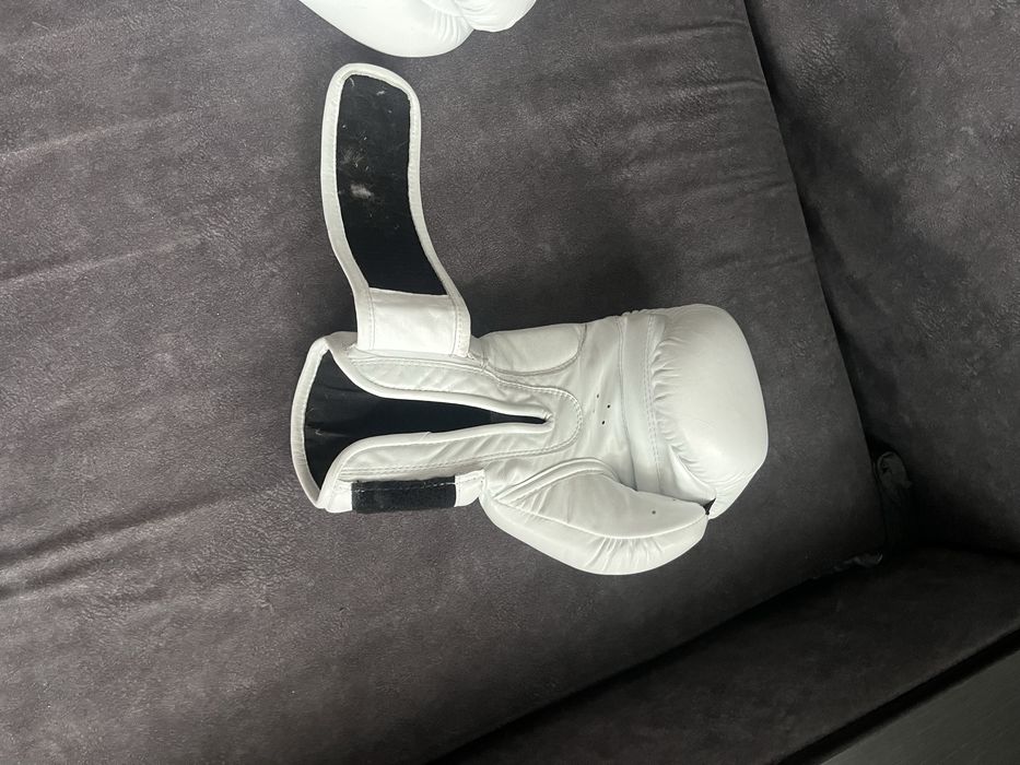 Перчатки боксерские ( 16 унций) кожанные