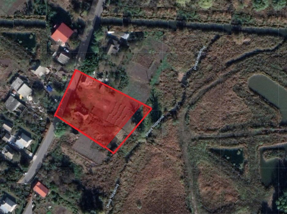 Хатинка + Струмок, с. Красне Перше, м. Обухів 3км, м. Київ 35км.