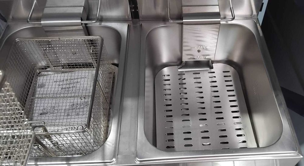 Fritadeira Elétrica dupla 7+7Litros - NOVA