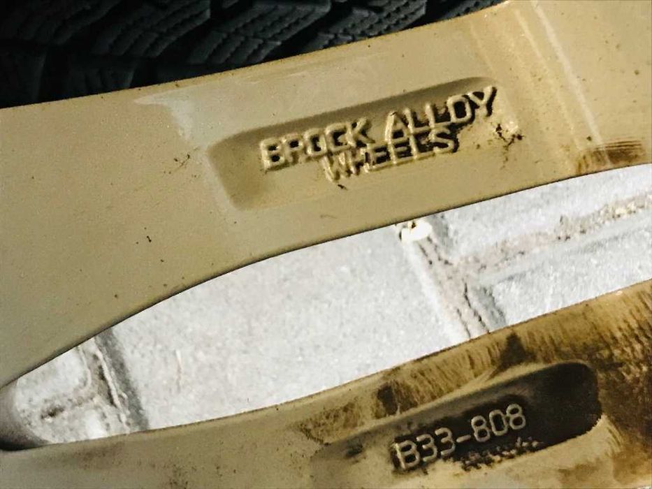 KOŁA Brock B33 8.0X18 5x112 ET35 235/40R18 DUNLOP