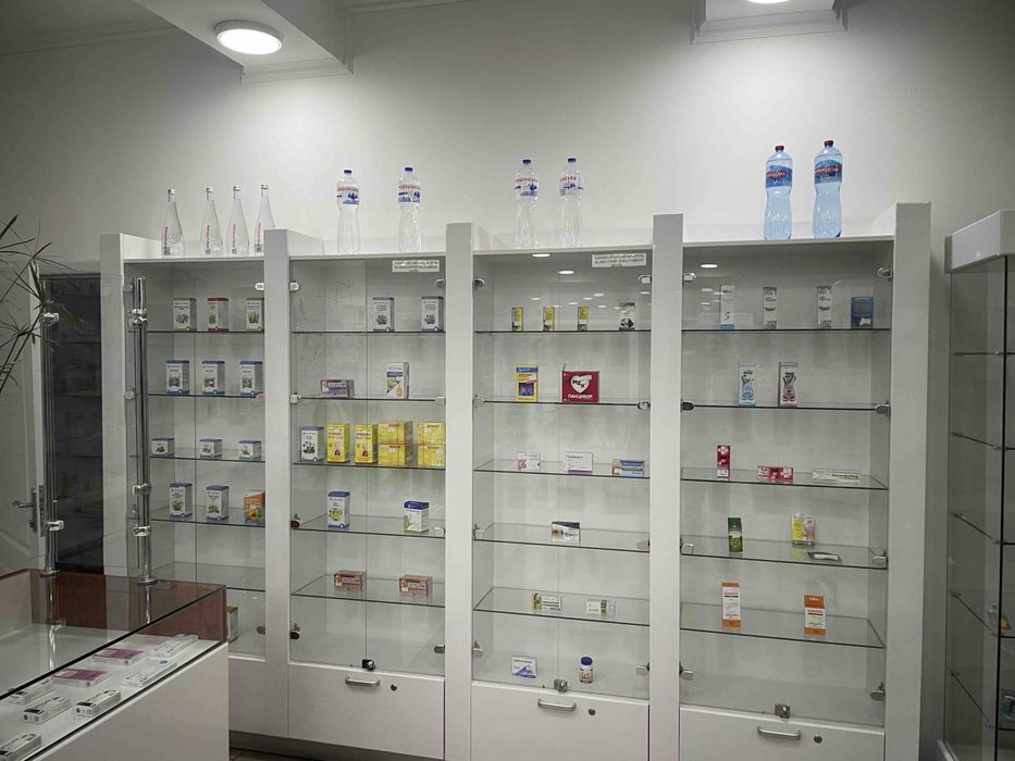 Меблі для Аптеки, Вітрини