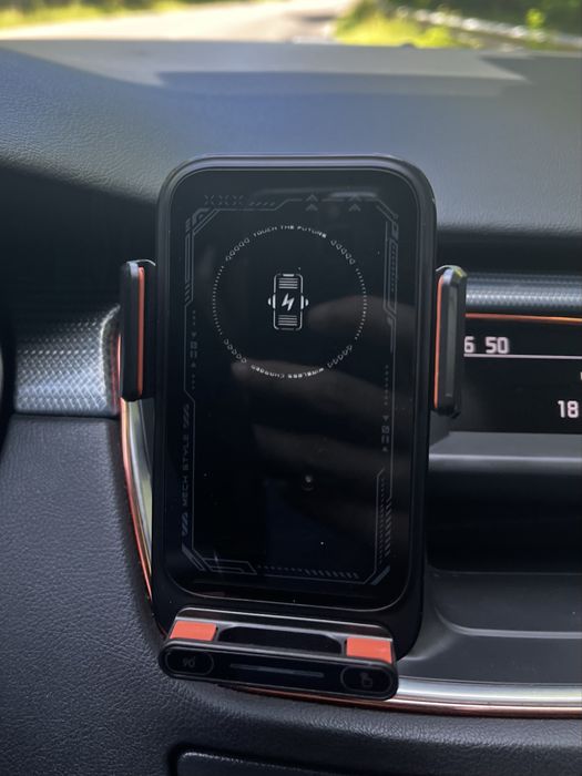 Автомобільний тримач для телефону SD12 15W з бездротовою зарядкою та сенсором