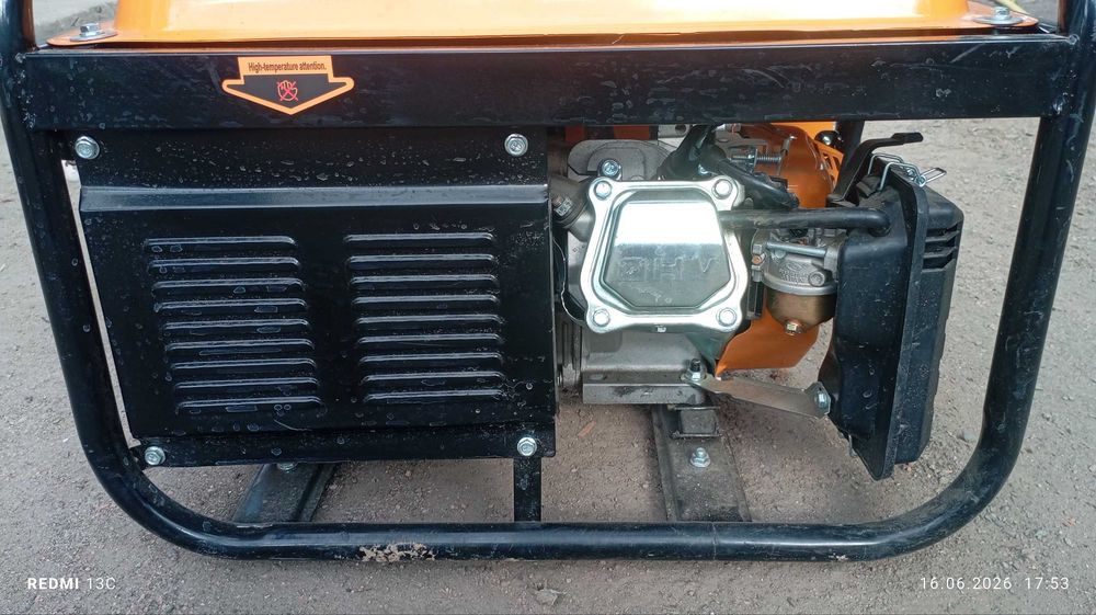 Продам генератор 3100W