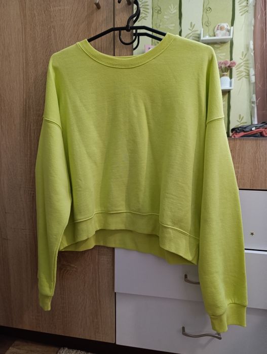 Кофта на девушку лонслив