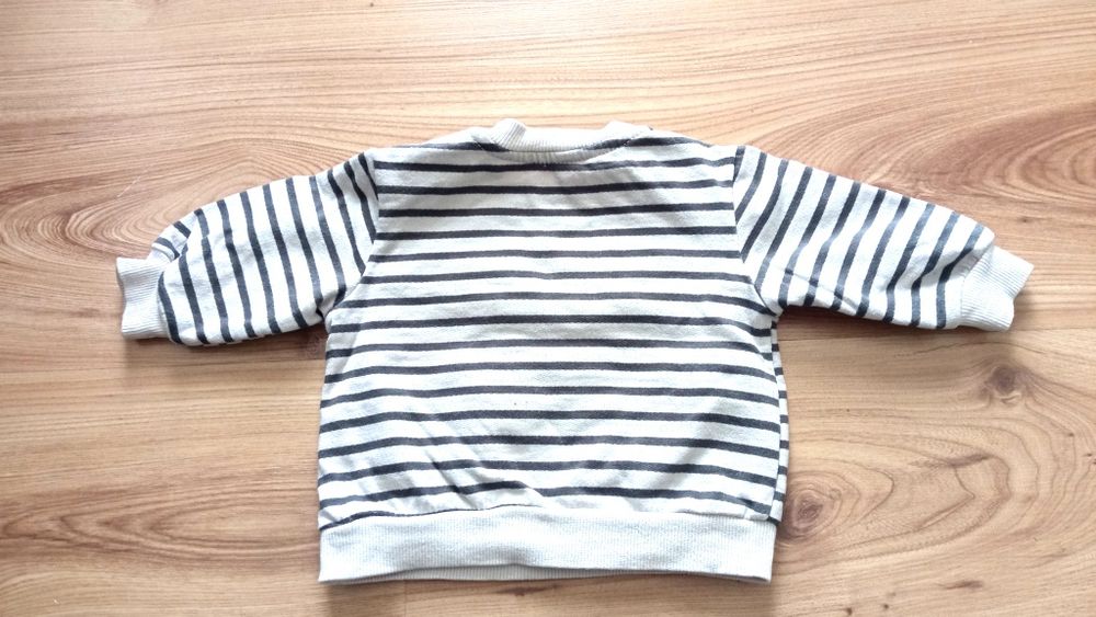 Sweter w paski marki Fisher Price roz. 56 cm