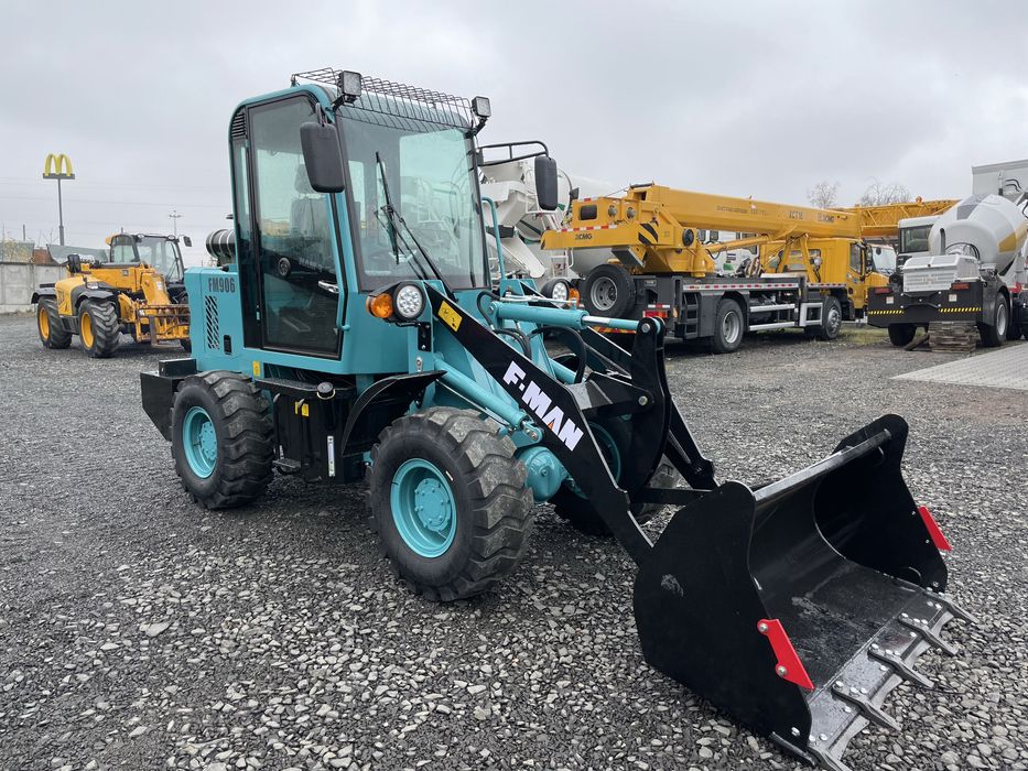 Фронтальний навантажувач новий F-Man