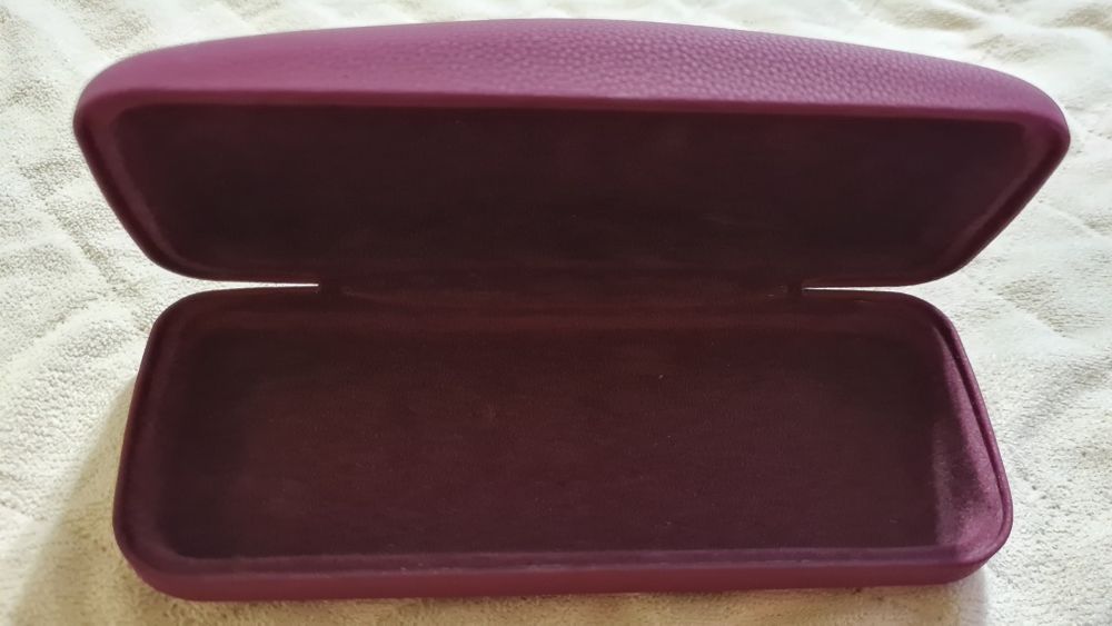 Etui ma okulary Solano plus ściereczka do okularów