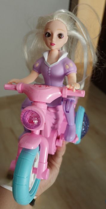 Boneca com triciclo Happy