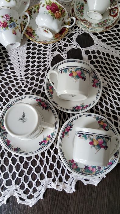 Чайна пара чашка  Royal Doulton Albert Leonardo Worcester