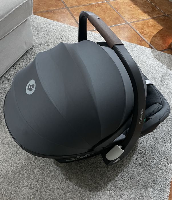 Maxi Cosi Pebble 360º Pro 2 + Base Isofix 360º Pro Black