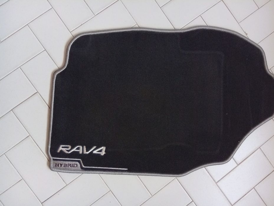Tapetes originais para Toyota Rav 4 novos