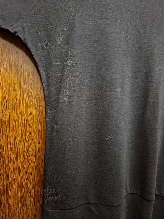 Blusa preta fina com mangas 3/4 da Salsa