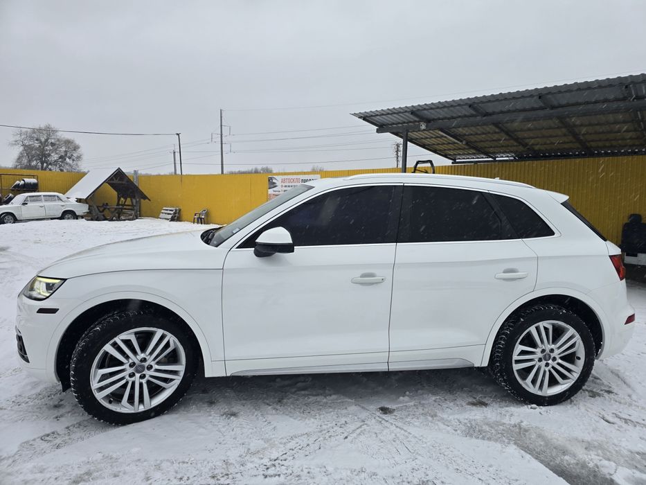 Продам Audi Q5 2.0