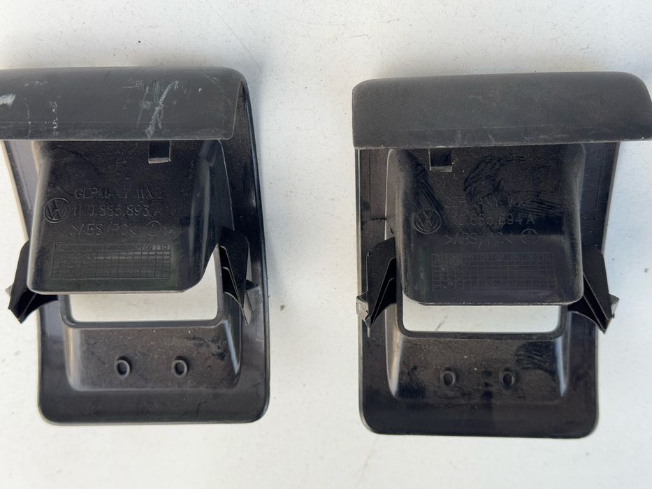 Заглушка пластик сидений сидушки сидіння Шкода А5 заглушка 1K0 885 893