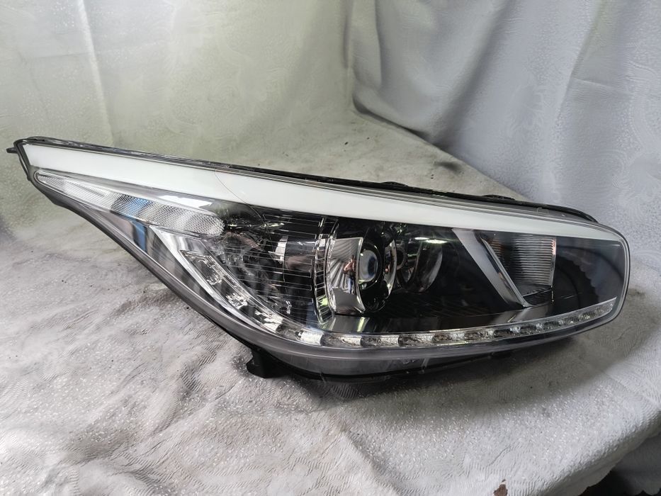 Lampa prawa Kia cee'd ceed II Lift Europa reflektor przedni prawy