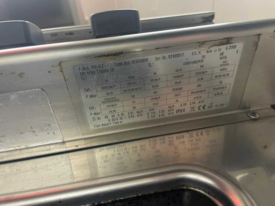 Fogão industrial/profissional a gás com forno Zanussi