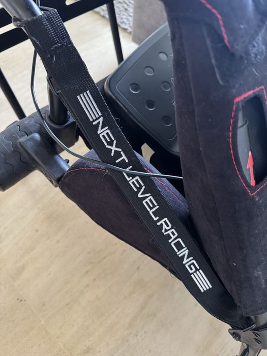 Cockpit Dobravel Next Level Racing + G29