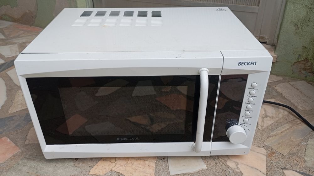 Microondas BECKEN 25UG09V
