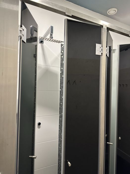 2 Portas vidro branco ou preto c/ ferragens e puxadores