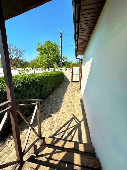 Продам дом в посёлке  Печенеги