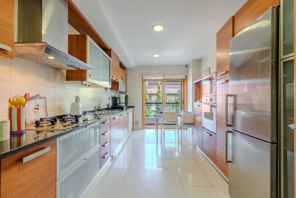 Apartamento T2 para Venda em Queijas