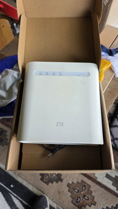 Router ZTE MF286R