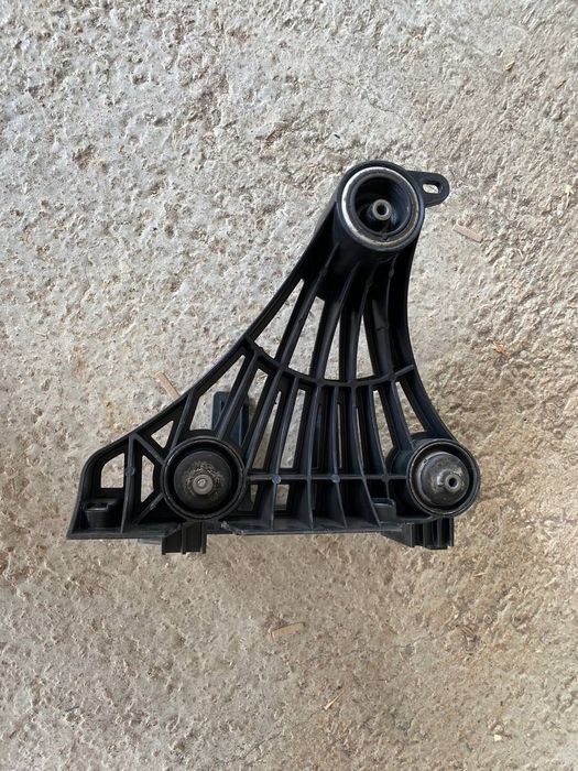 Кронштейн теплового насоса акумулятора TESLA MODEL 3 Y 1500696-00-A