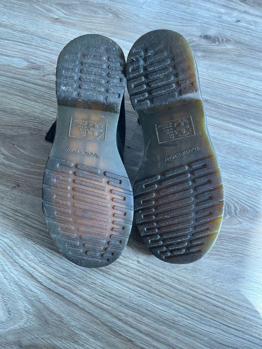 Buty Dr. Martens 38 – klasyczne czarne skórzane, ocieplane