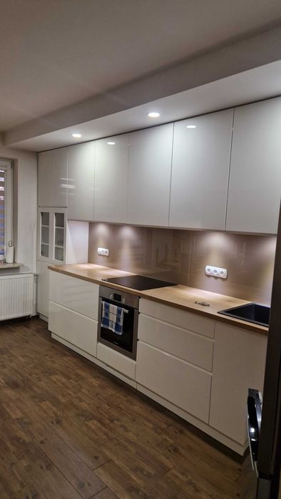 Wynajmę mieszkanie 52 m2  Nowy Sącz, 2 pokojowe z balkonem + miejsce w garażu podziemnym.