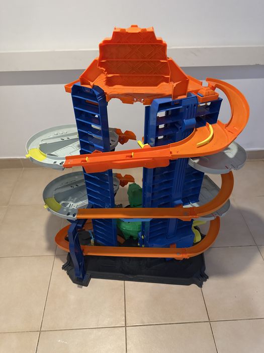 Hotwheels Ultimate Garage