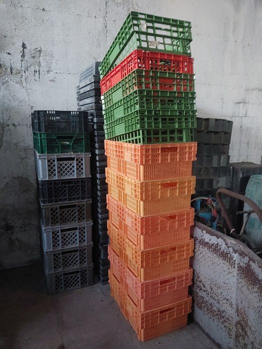 Caixas plástico para fruta ou arrumação