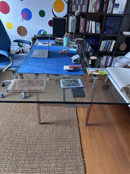 Mesa em vidro laminado