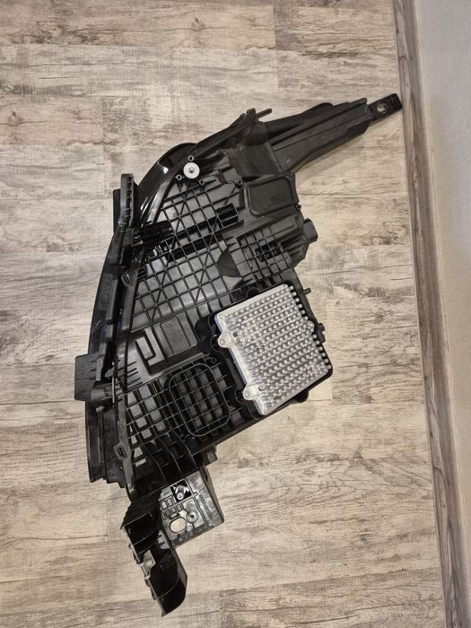 Land Rover RangeRover L460 фара левая оригинал m8e2 13w030 / lr19003