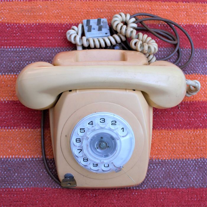 Обменяю телефоны.