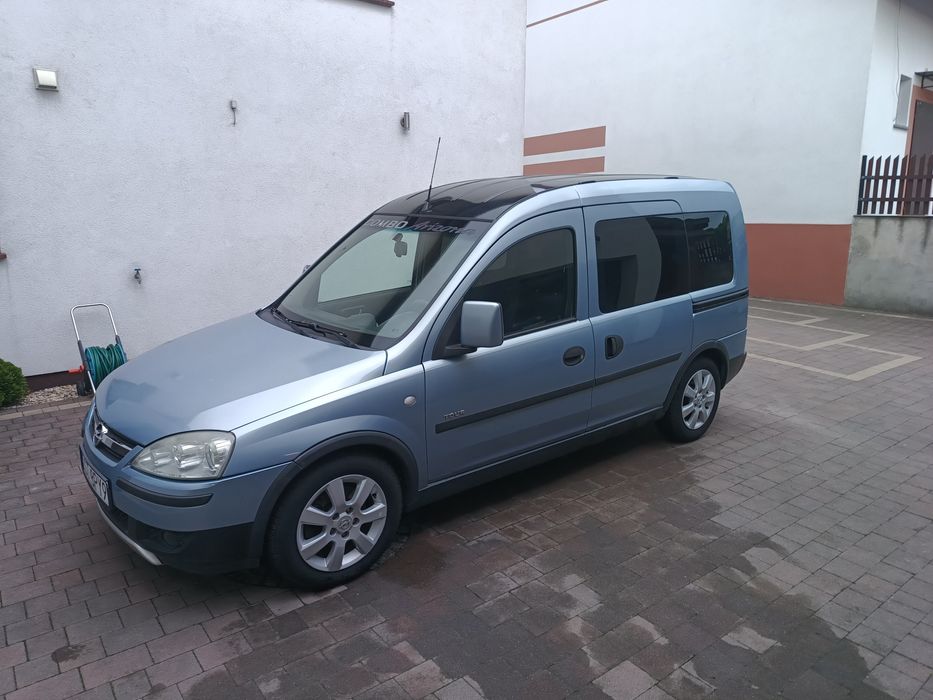 Samochód osobowy Opel Combo Arizona